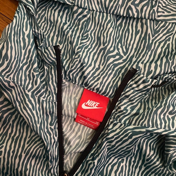 Zebra Nike rain jacket size M - Picture 4 of 4
